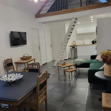 Holiday home Evasion Champetre Et Moderne Escaudoeuvres